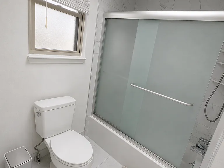 3539 Chippendale Dr — Photo 23