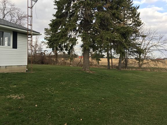 3rd image of 1757 Oak Dr