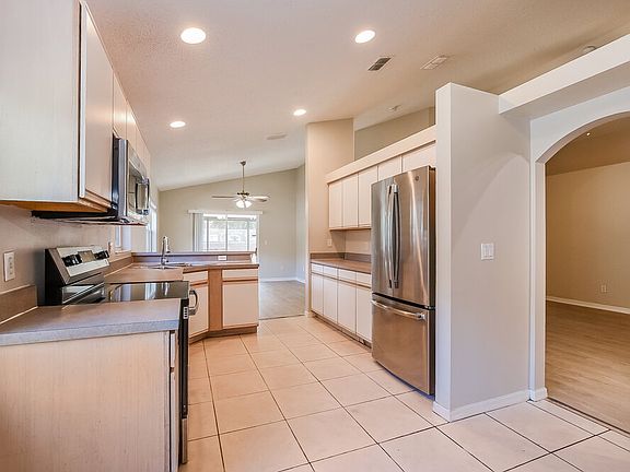 5th image of 1130 Ozark Ct