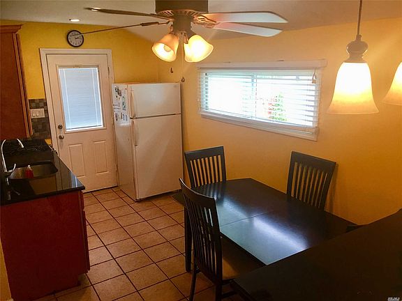 3rd image of 9 Cypress St