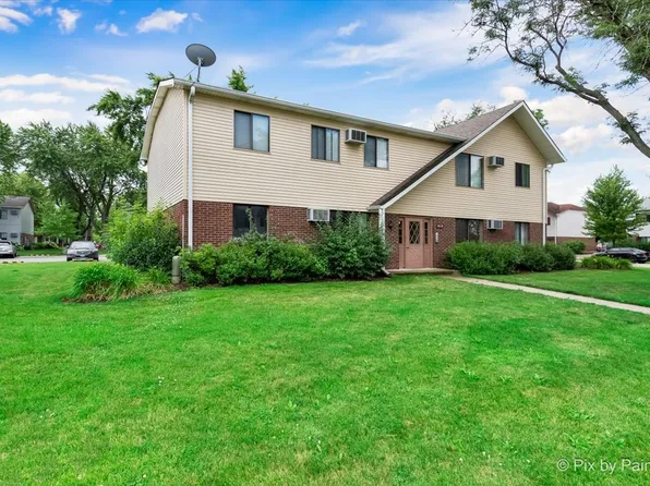 415 Echo Ln APT 1, Aurora, IL 60504