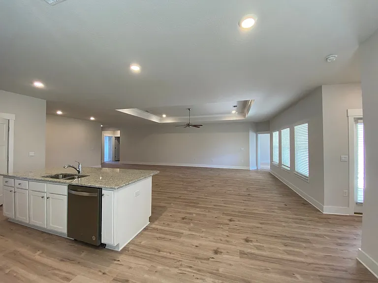 3398 Southwind Dr — Photo 8
