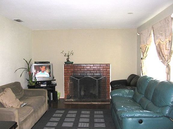 2nd image of 3805 Donna Cir