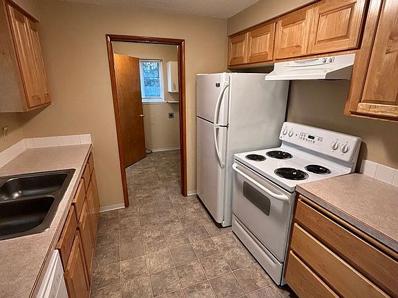 5th image of 802 SE Davis St #804