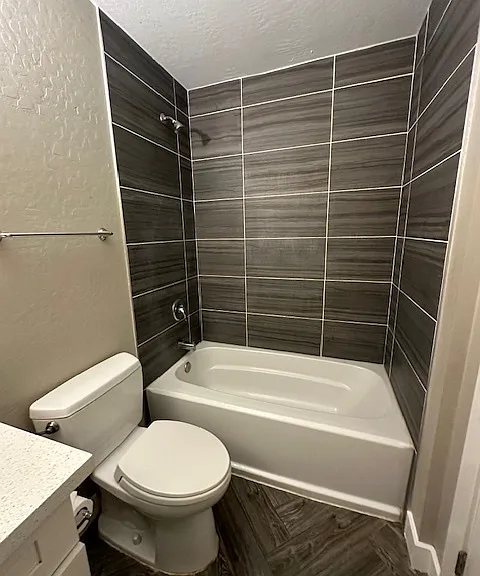 1416 E Del Rio Dr — Photo 42