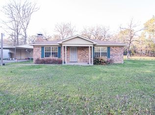 135 Pine Ridge Ln, Huntsville, TX 77340