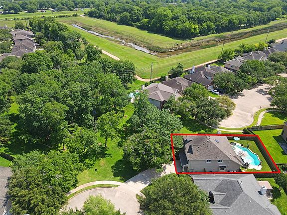 2nd image of 3910 Dell Park