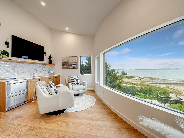 36 E Harbor Dr — Photo 30