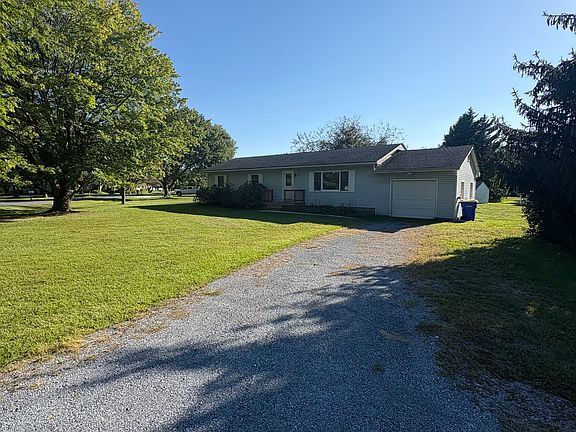 2nd image of 125 Chesapeake Estates Dr