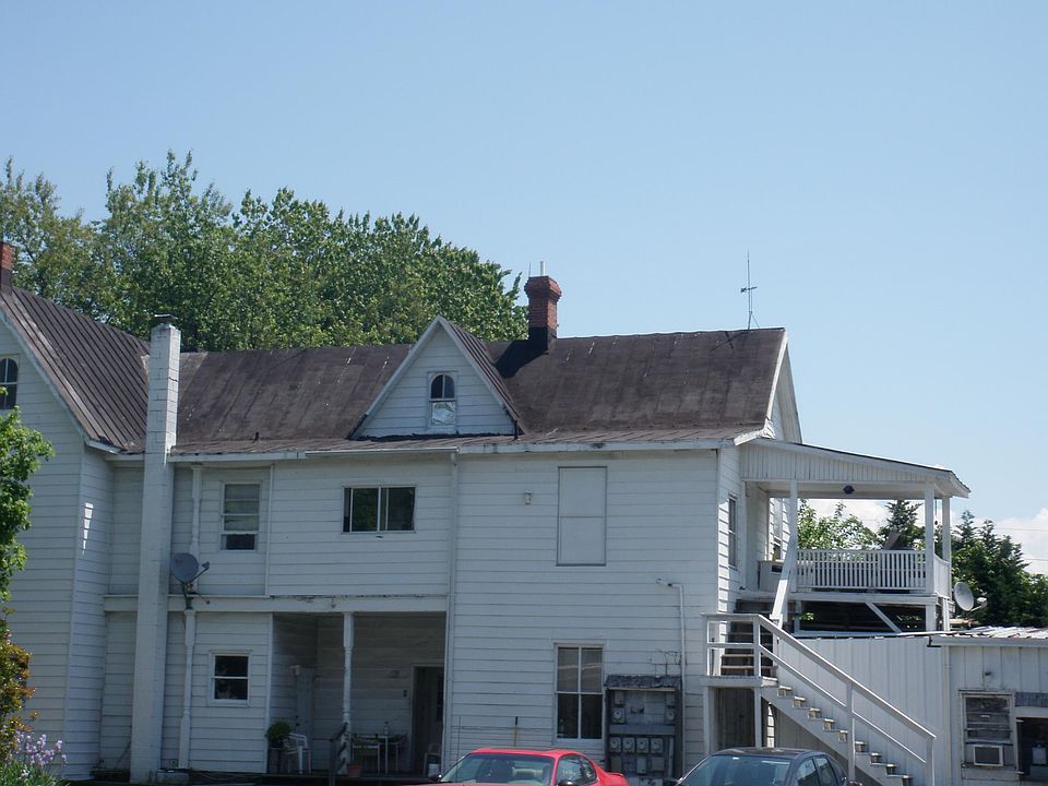 1st image of 502 Main St APT 8