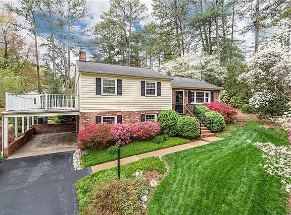 2nd image of 7445 Wyandotte Dr