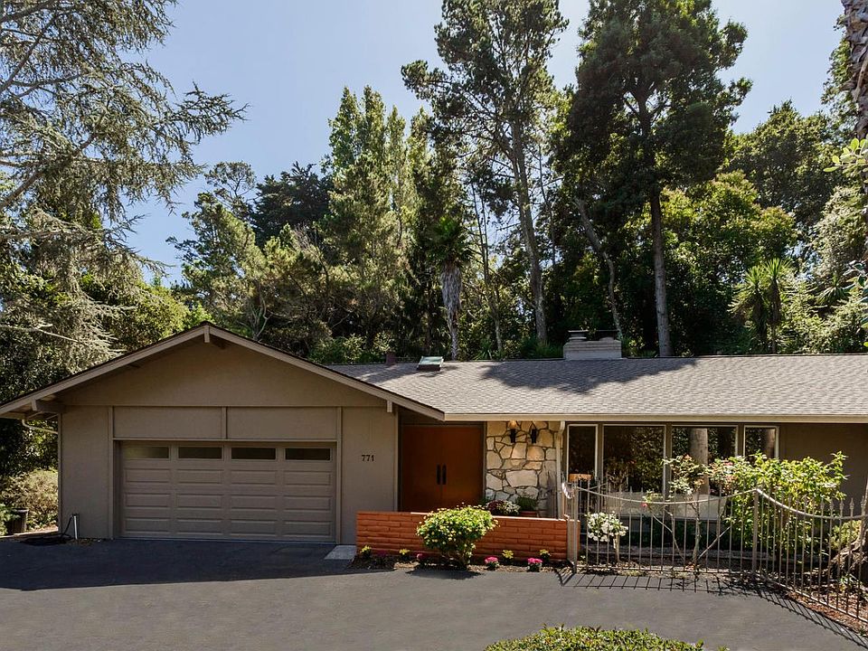 1st image of 771 Chateau Dr