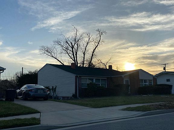 4th image of 7437 Ricksway Rd