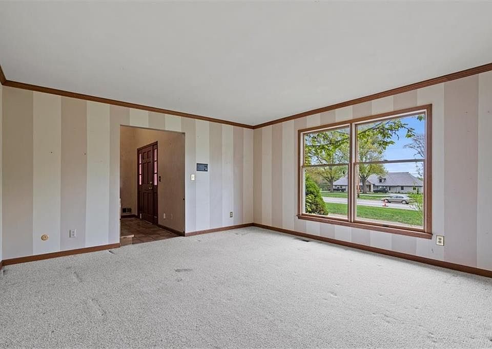 8820 Mission Rd, Prairie Village, KS 66206 Zillow