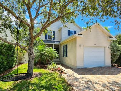 210 Leawood CIR, Naples, FL, 34104