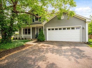 141 Autumn Ridge Dr, Montgomery, IL 60538