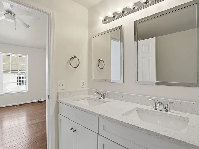 2494 Quick St #303 — Photo 16