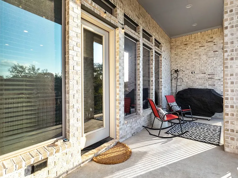2176 August Ave — Photo 19