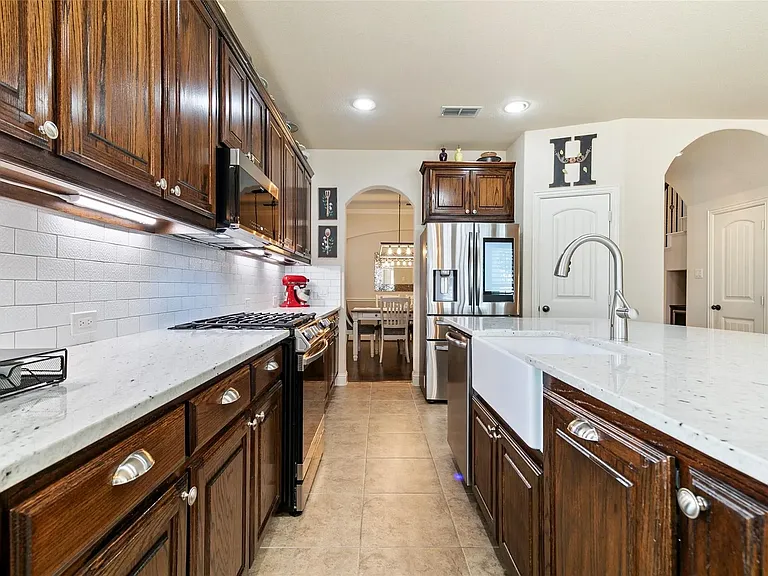 1007 Charleston Ln — Photo 10