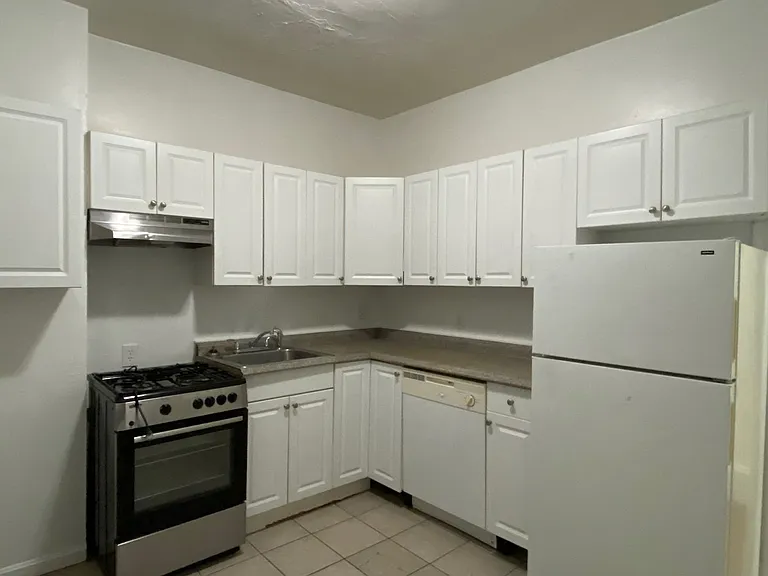 75 Brighton Ave #3C — Photo 52