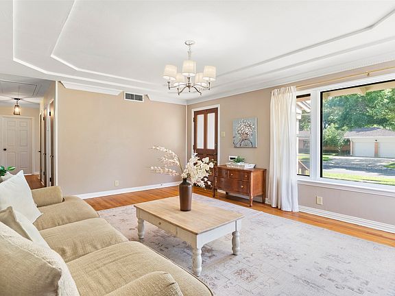 5th image of 1812 Arrow Ln