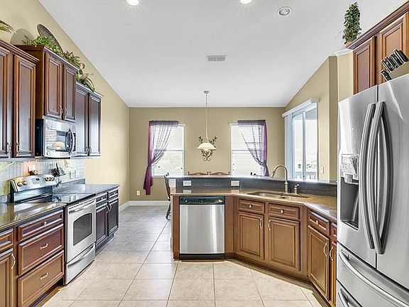 4th image of 1018 Harmony Ln