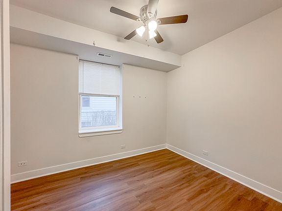 5th image of 4352 N Troy St Unit 2