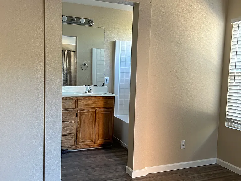 48 Gold Crest Ct — Photo 8