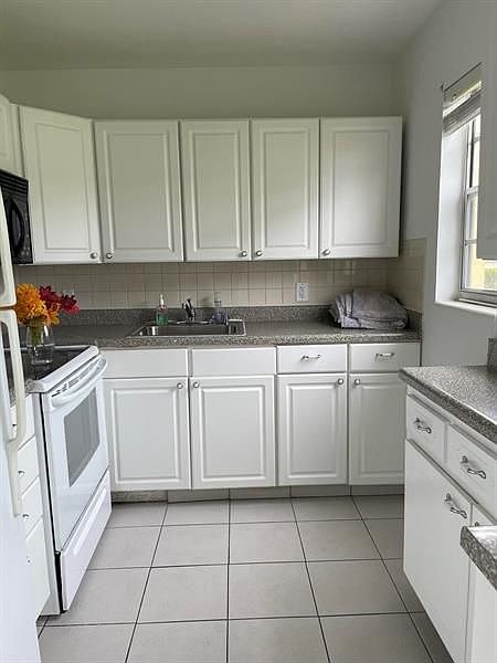 1st image of 76 Sussex D