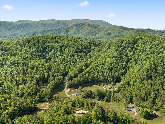 4th image of 1181 Pine Mountain Rd