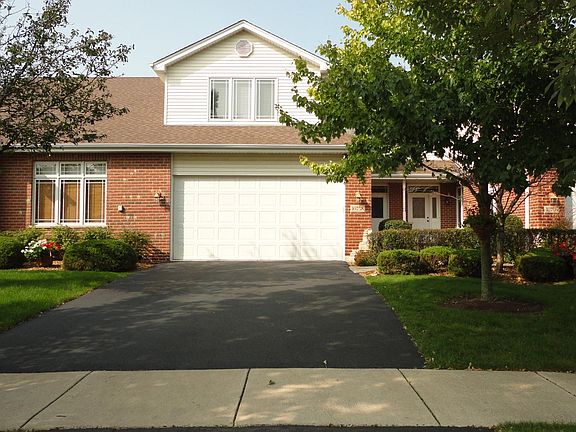 3rd image of 10758 Canterbury Dr