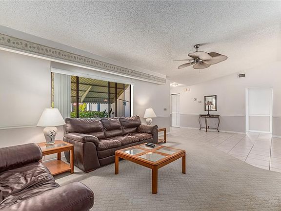 5th image of 2695 SE Grand Dr
