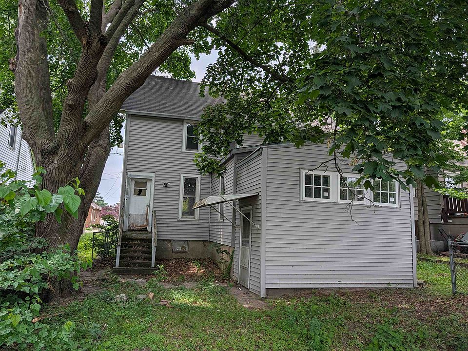 2nd image of 308 Hollister Ave