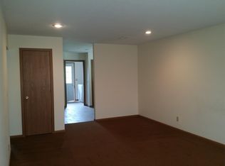 604 N Ridgeview Dr APT B, Warrensburg, MO 64093