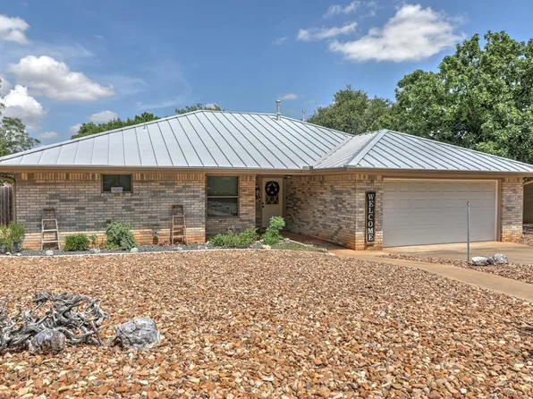 114 Edgewood Dr, Fredericksburg, TX 78624