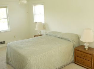 38 Primrose Rd, Hardwick, NJ 07825