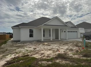 17 Springdale Dr, Crawfordville, FL 32327