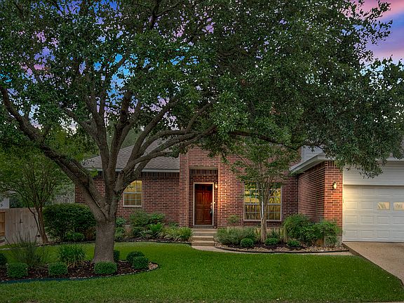 4th image of 2222 Fawnfield Ln