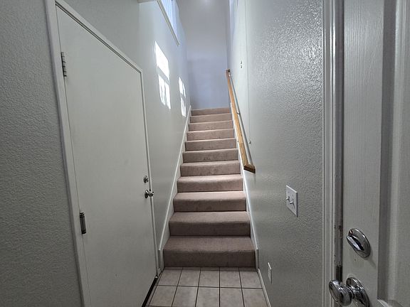 5th image of 425 S Meadowbrook Dr S #146