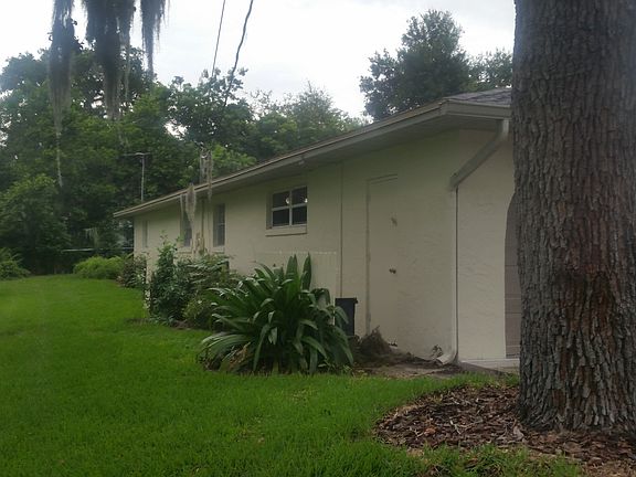 3rd image of 207 Nob Hill Cir