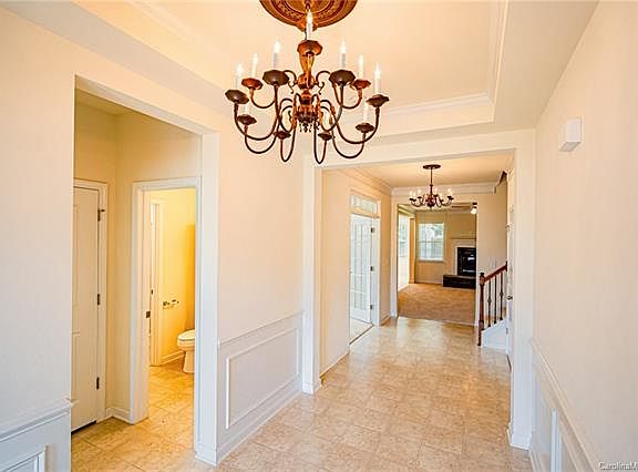 4th image of 129 Marquette Dr