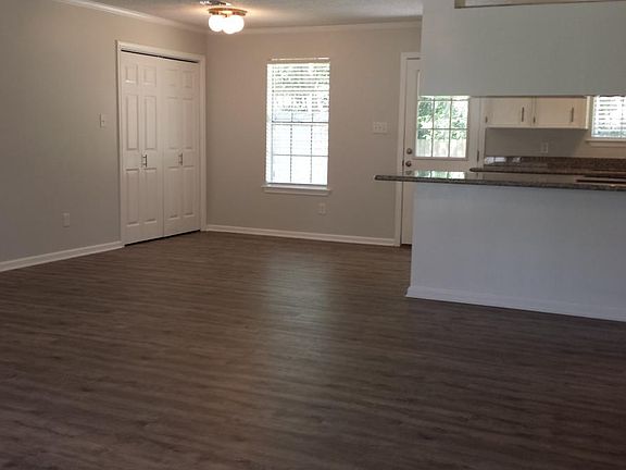 Living/Kitchen/Dining