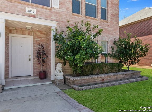 2nd image of 2332 Newoak Park