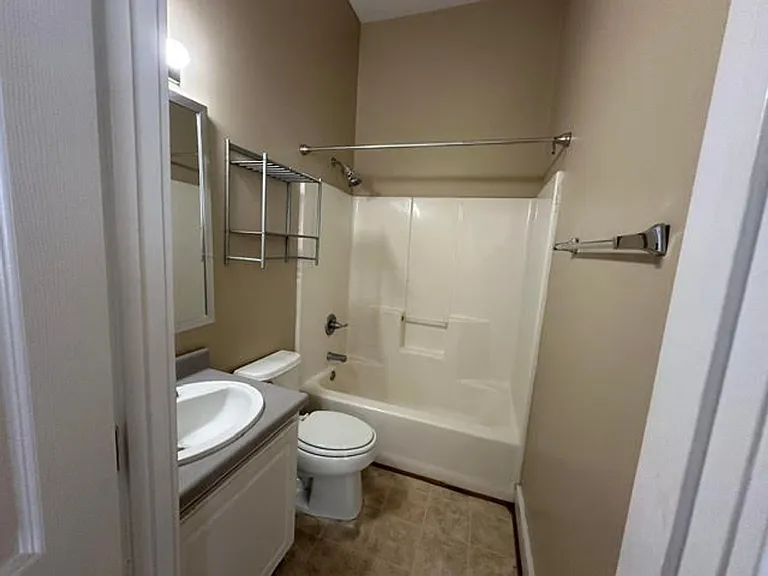 425 Caplewood Drive — Photo 27