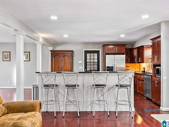4th image of 711 Twin Branch Dr