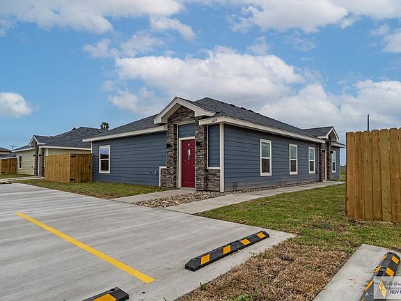 5th image of 2210 E Valley Cir