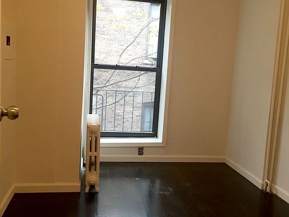 5th image of 728 Amsterdam Ave APT 4N