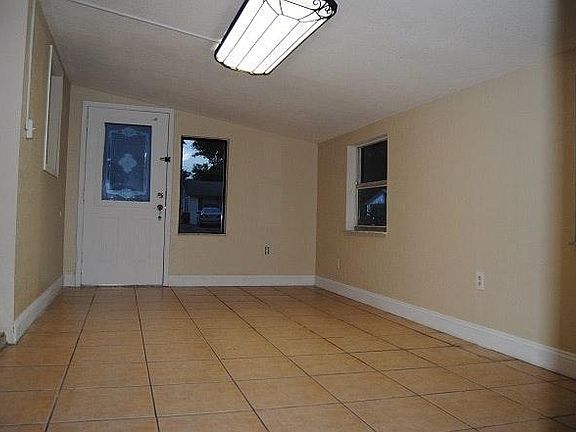 4th image of 1503 Tradewinds Ave