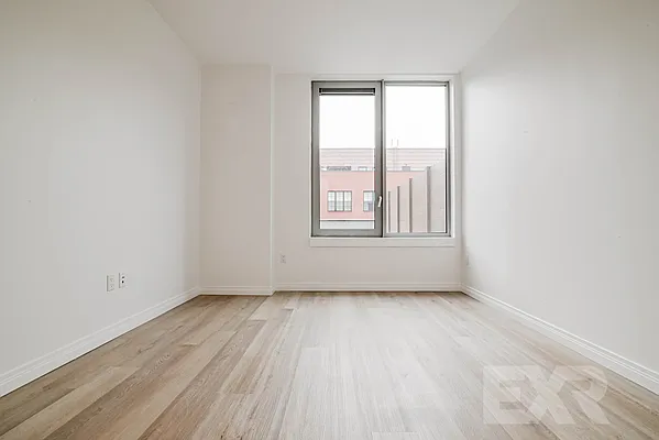 Rented by EXR | media 5