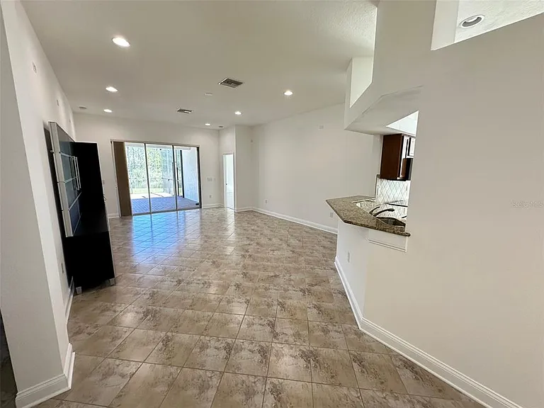 8120 Turkey Hill Ct — Photo 12